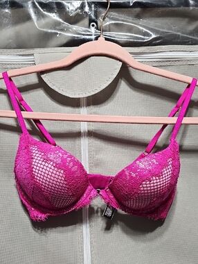 Victoria's Secret Lace & Mesh Underwire Bra in Fuchsia Pink